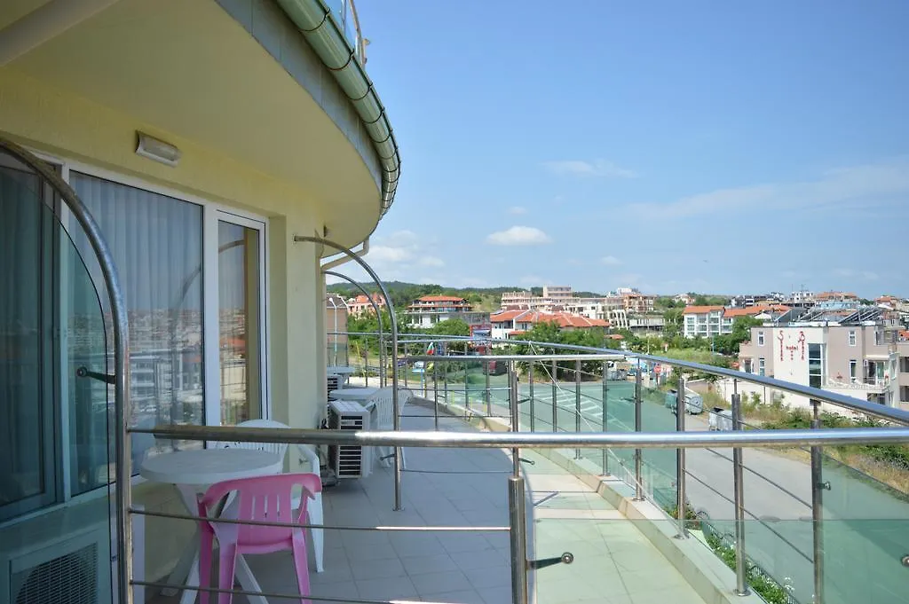 ***  Family Hotel Coral Süzebolu Bulgaristan